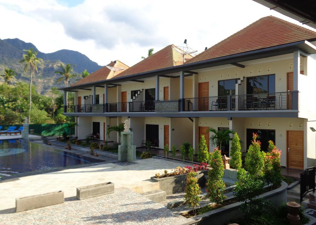 Antari Hotel Pemuteran Exterior photo