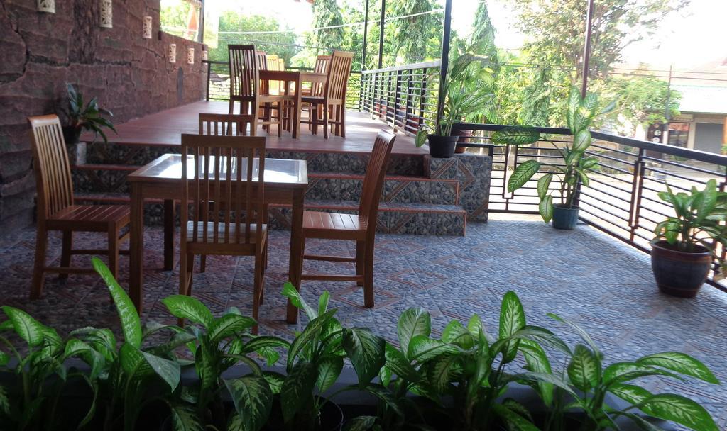 Antari Hotel Pemuteran Exterior photo