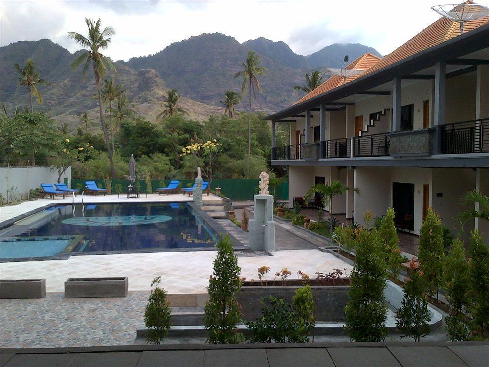Antari Hotel Pemuteran Exterior photo