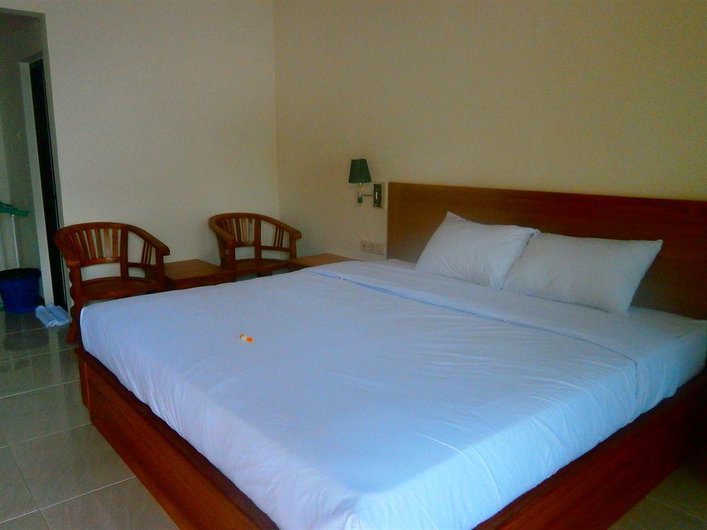 Antari Hotel Pemuteran Exterior photo