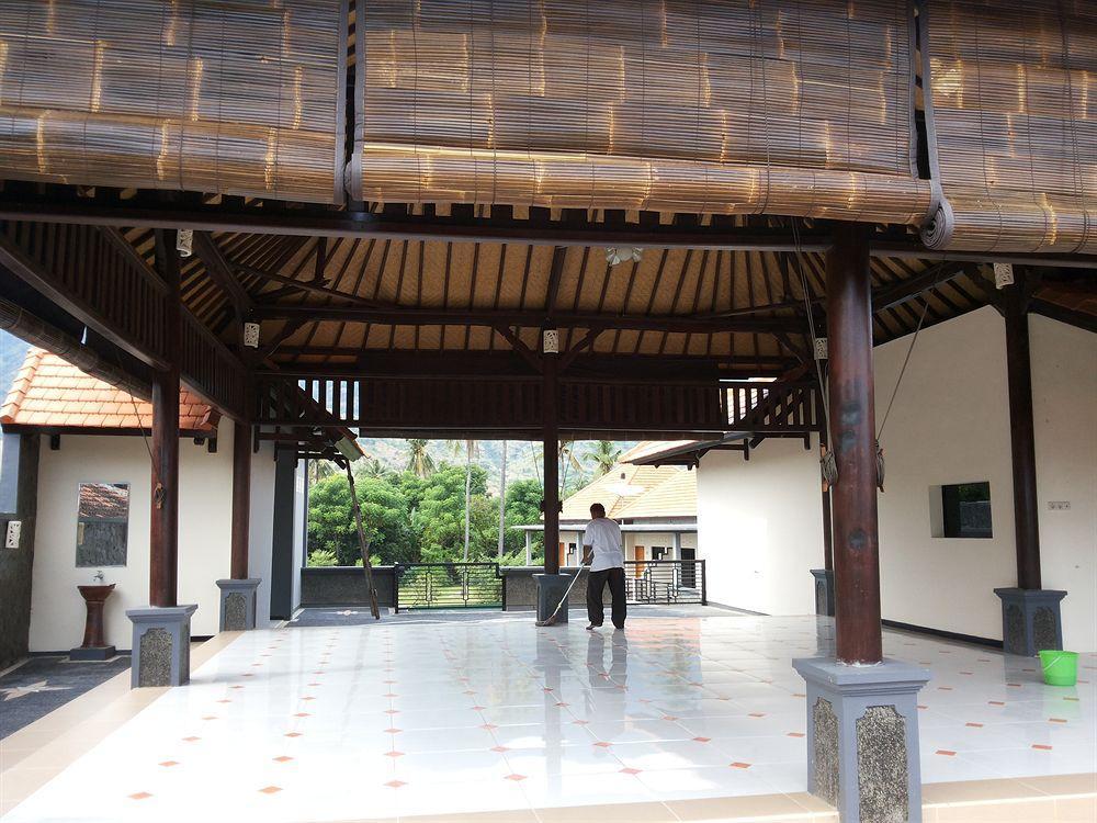 Antari Hotel Pemuteran Exterior photo