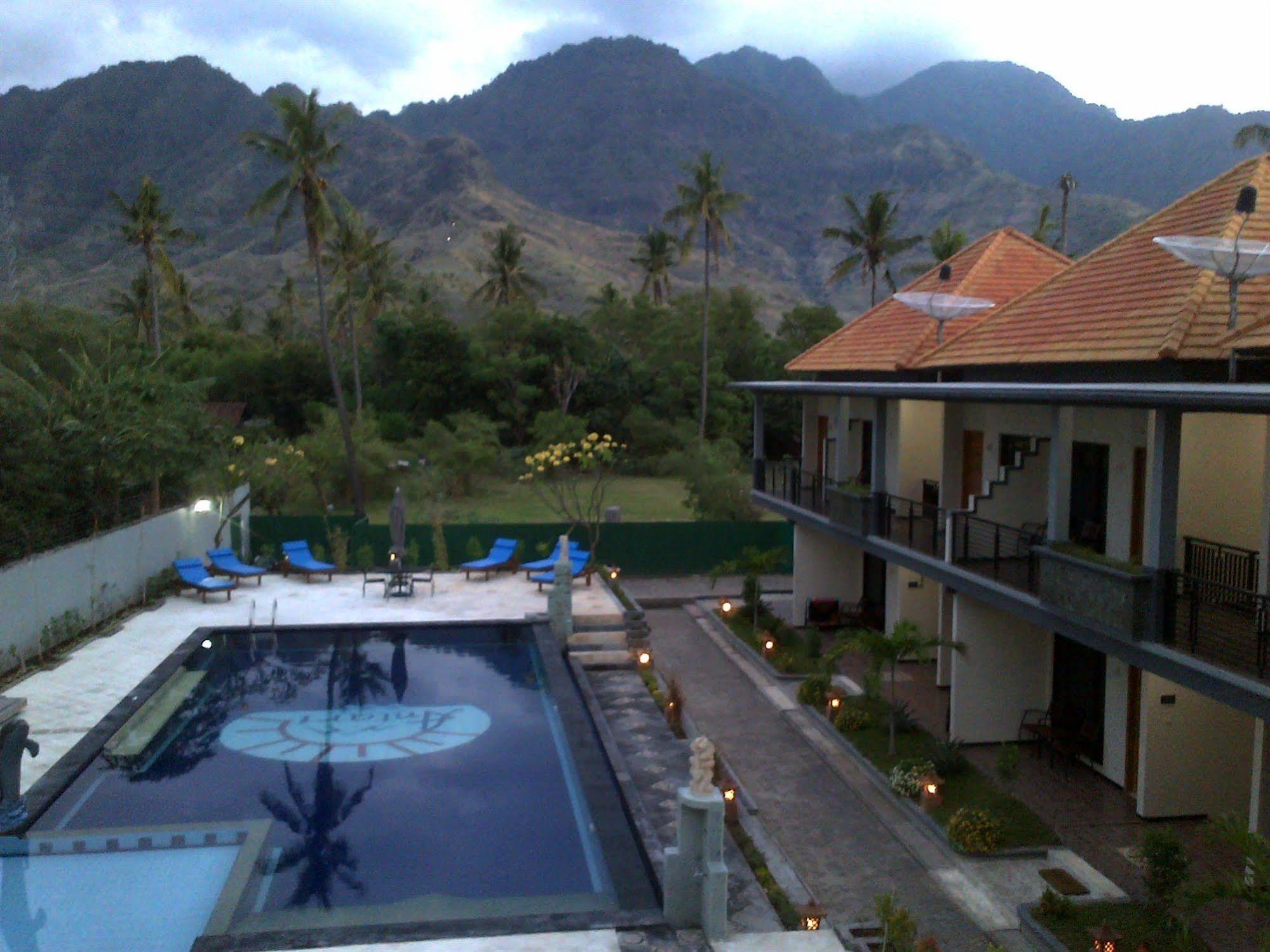 Antari Hotel Pemuteran Exterior photo