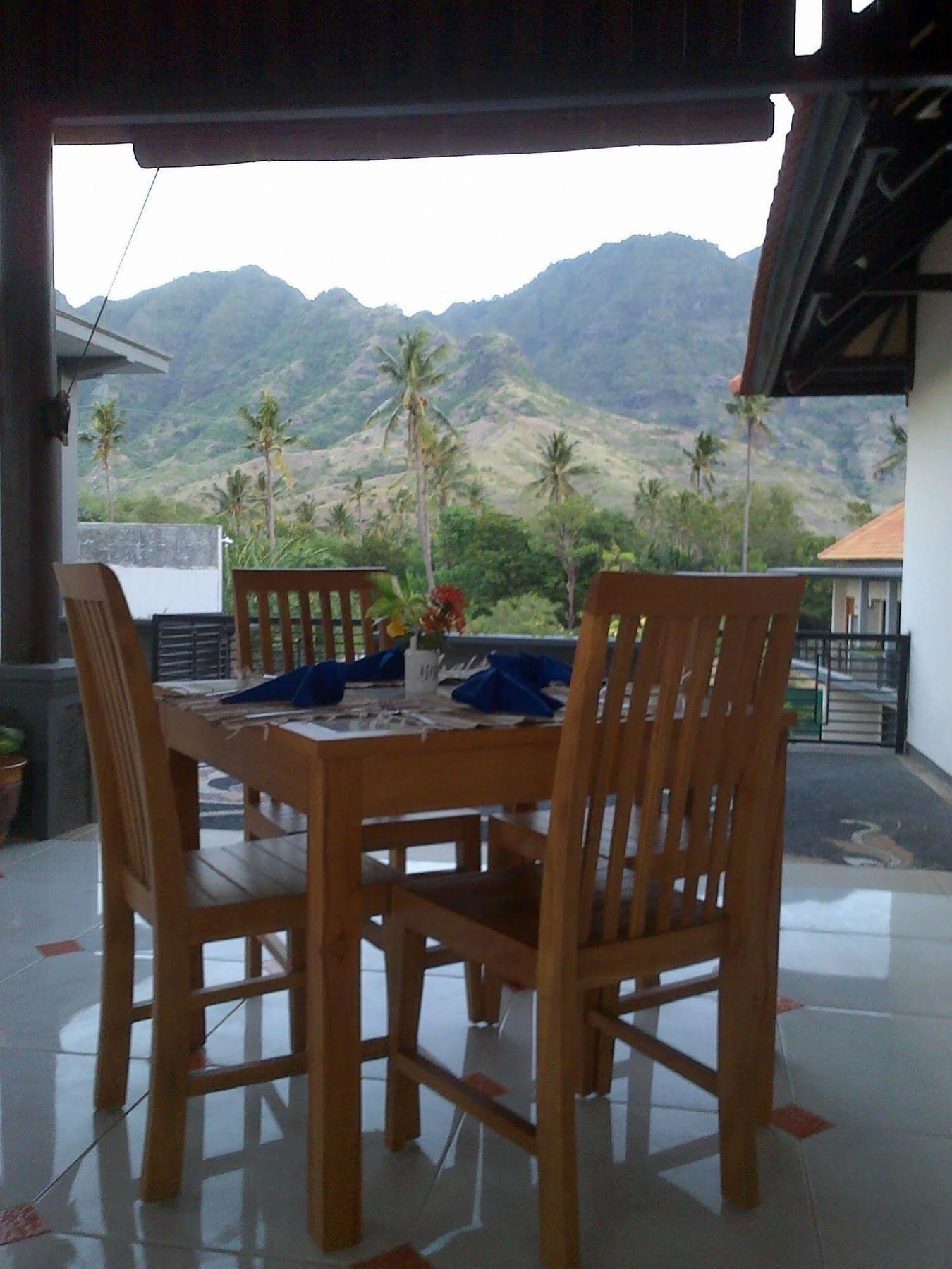 Antari Hotel Pemuteran Exterior photo